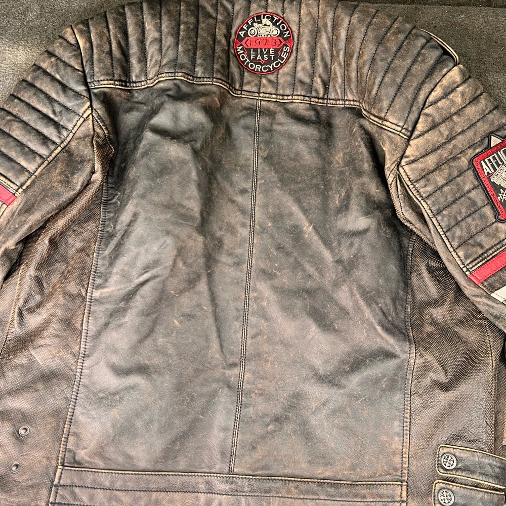 Revolution Distressed Leather Bomber Jacket - Picture 2 of 4